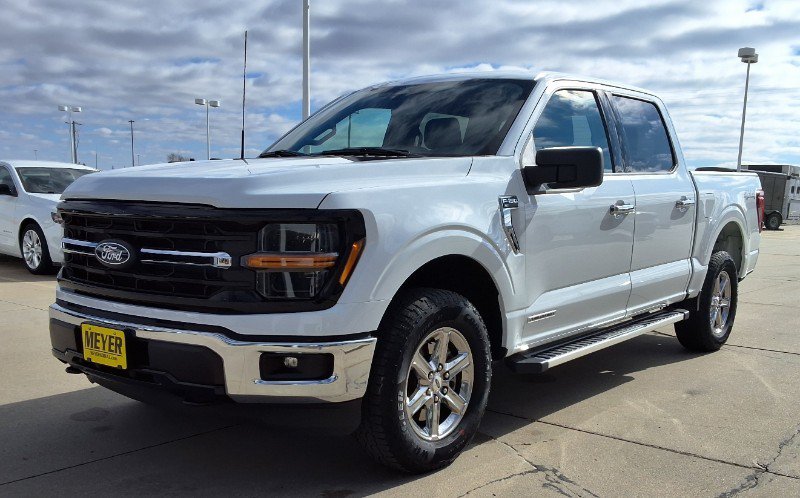 Used 2025 Ford F150 XLT w/ Equipment Group 301A Standard AWD/4WD image 4