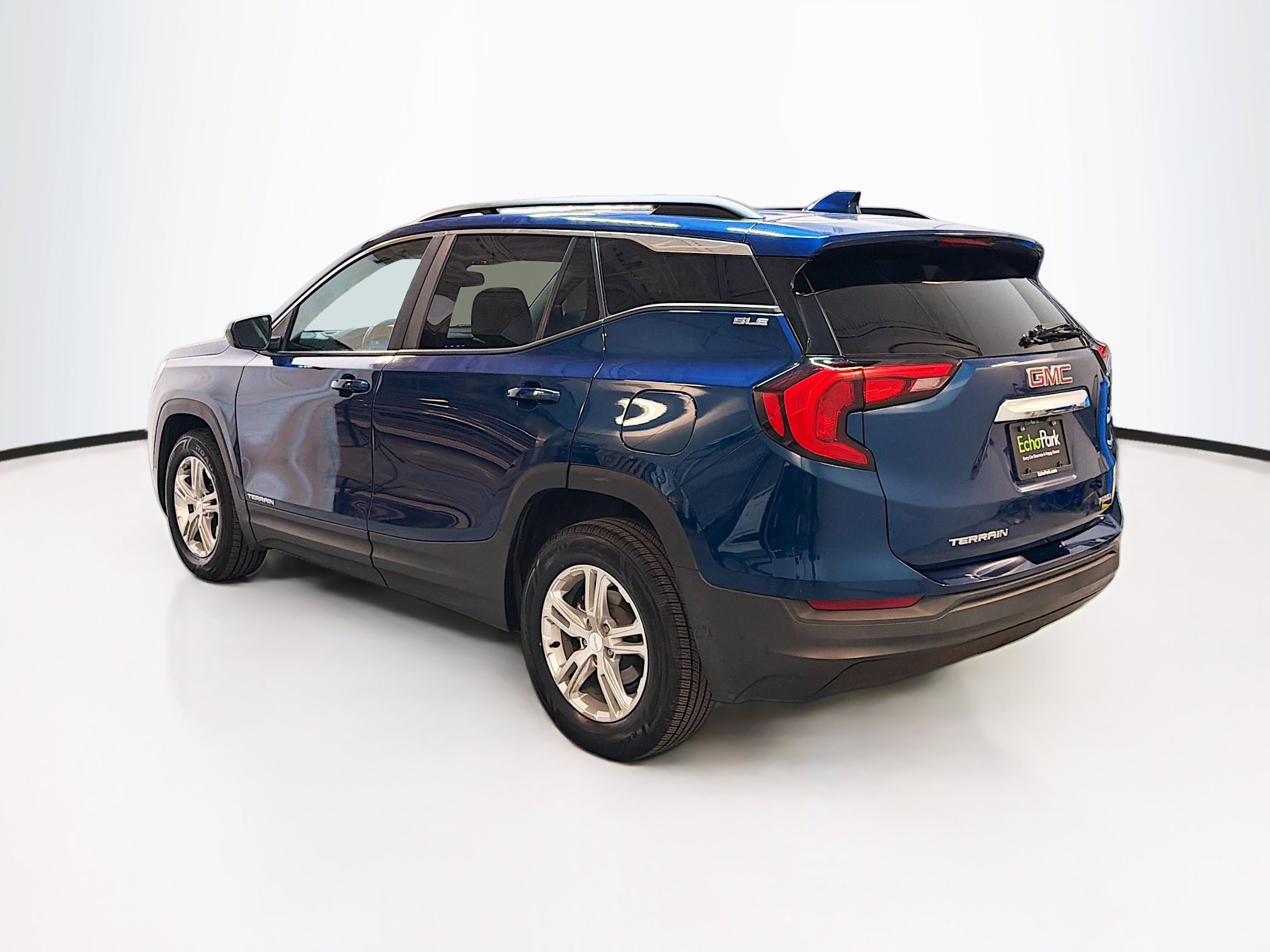 Used 2021 GMC Terrain SLE w/ Driver Convenience Package image 5