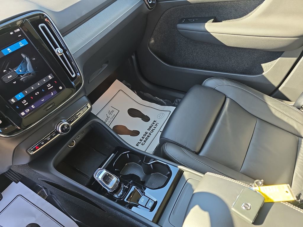 Used 2023 Volvo XC40 B5 Plus w/ Driver Assist Package image 30