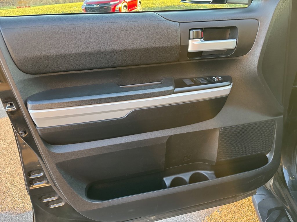 Used 2020 Toyota Tundra 4x4 CrewMax image 25
