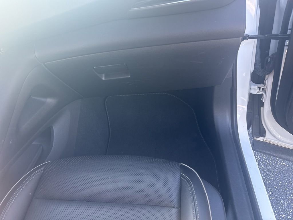 Used 2023 Buick Envision Essence image 22