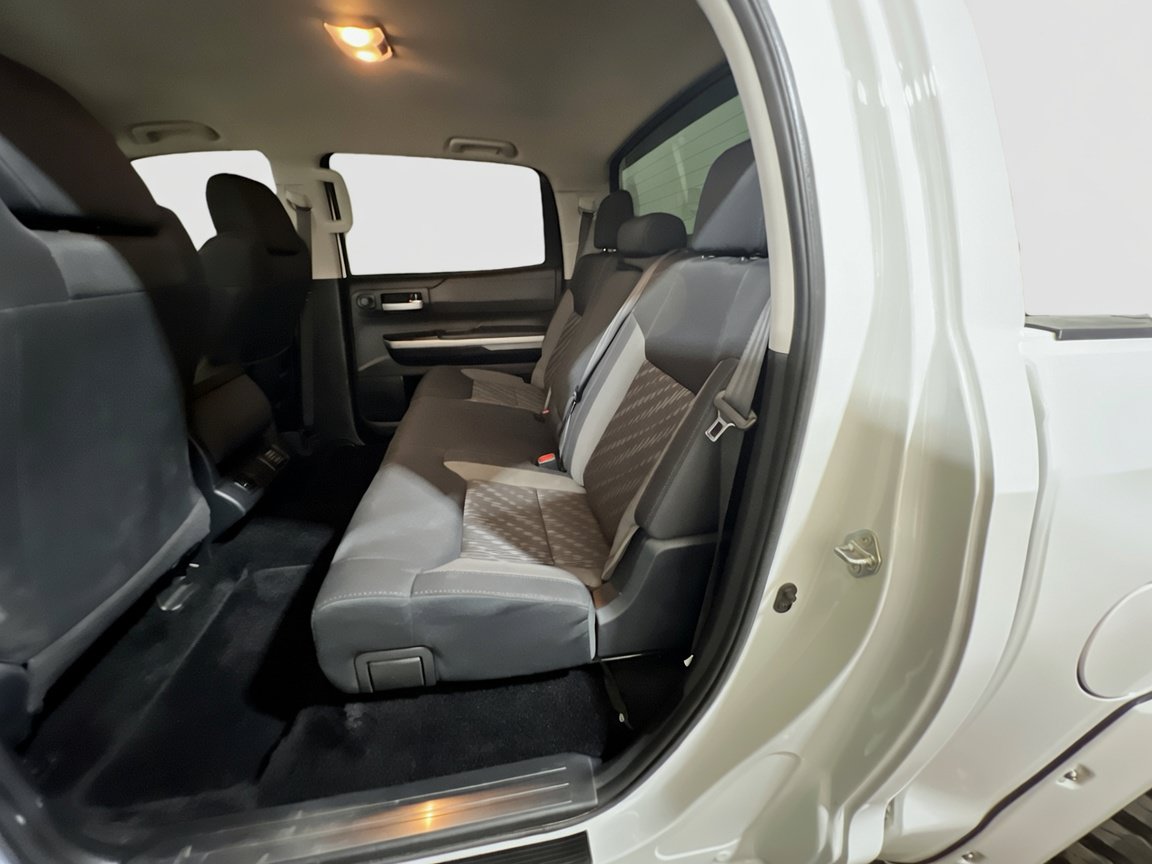 Used 2018 Toyota Tundra SR5 AWD/4WD image 17