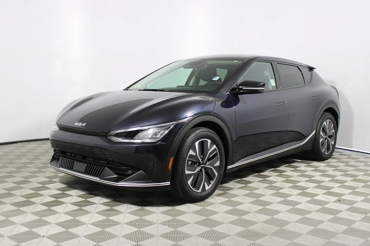 Used 2024 Kia EV6 Light RWD image 33