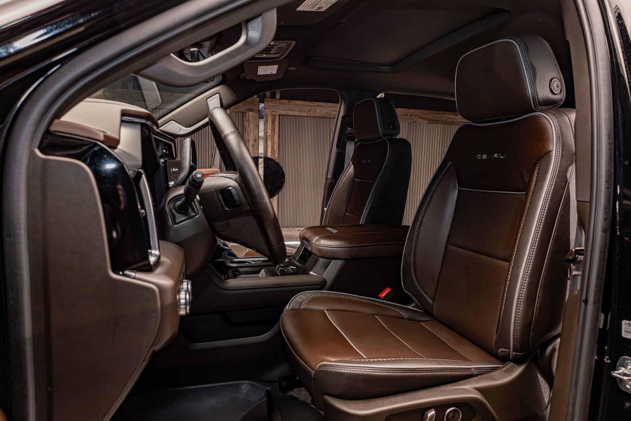 Used 2025 GMC Sierra 2500 Denali w/ Denali Reserve Package image 24