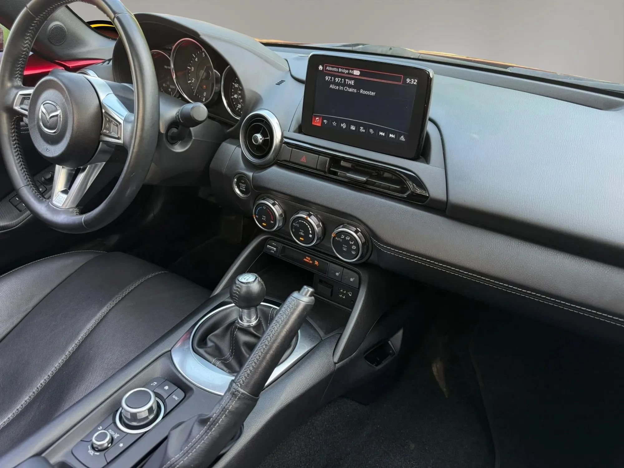 Used 2022 MAZDA MX-5 Miata RF Grand Touring RWD image 24