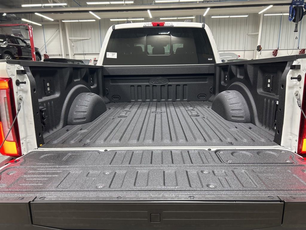New 2026 Ford F350 Platinum image 34