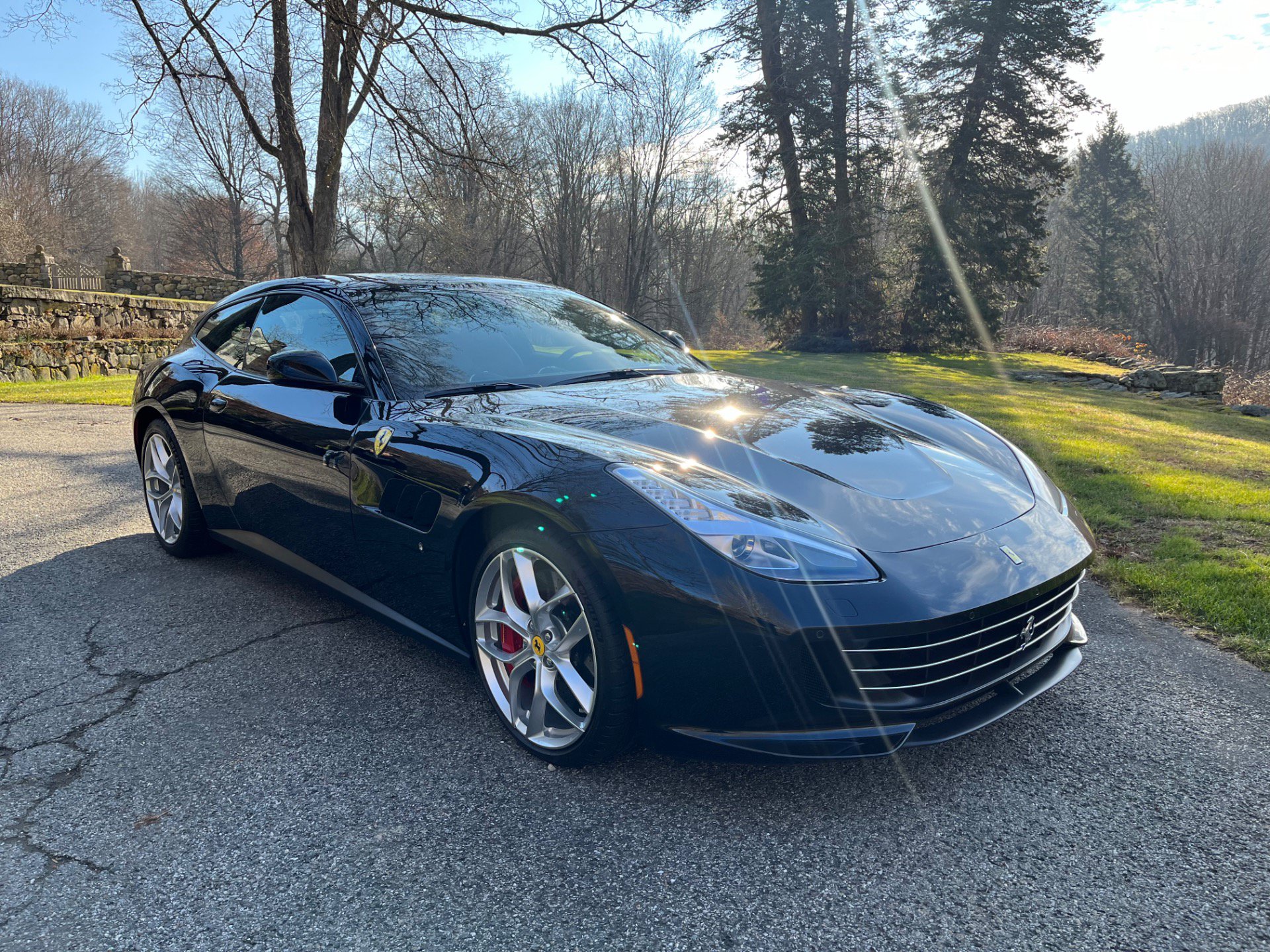 Used 2018 Ferrari GTC4Lusso T RWD image 9