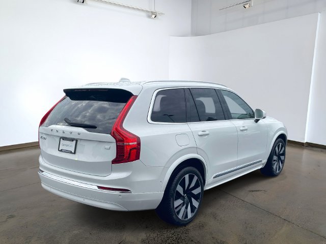 Used 2024 Volvo XC90 T8 Ultimate AWD/4WD image 4