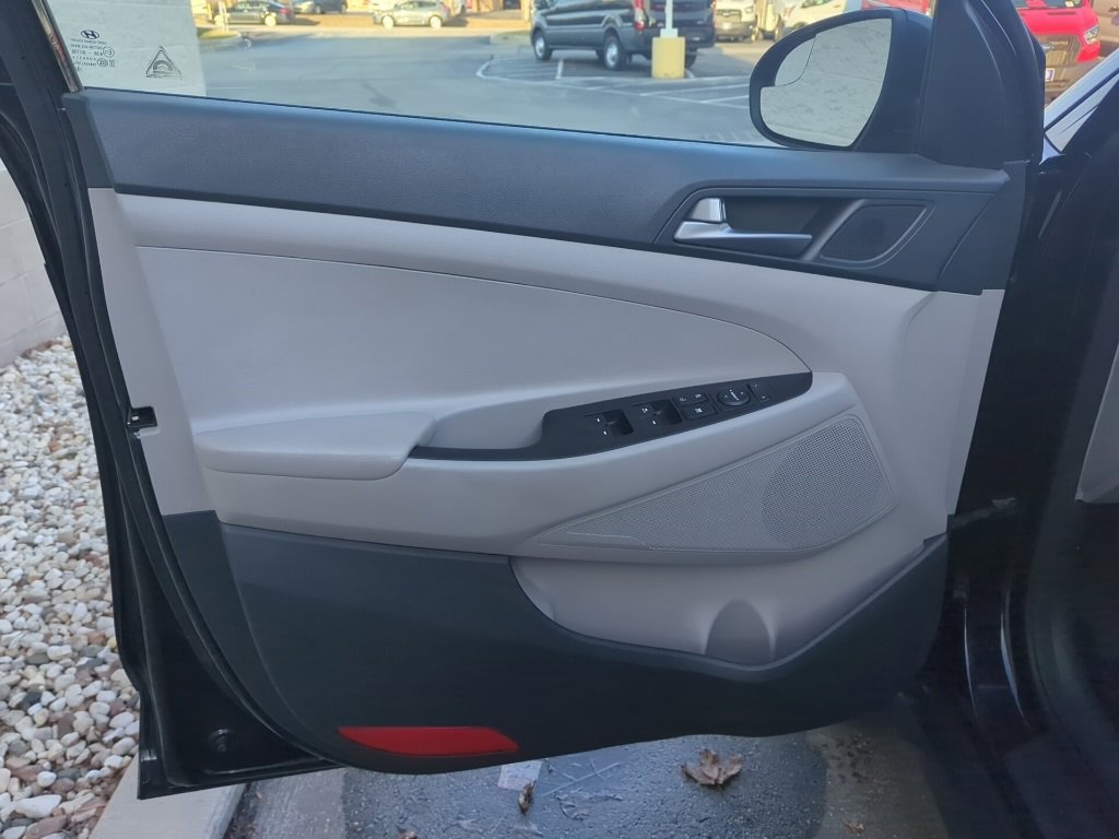 Used 2016 Hyundai Tucson SE w/ Option Group 02 image 11