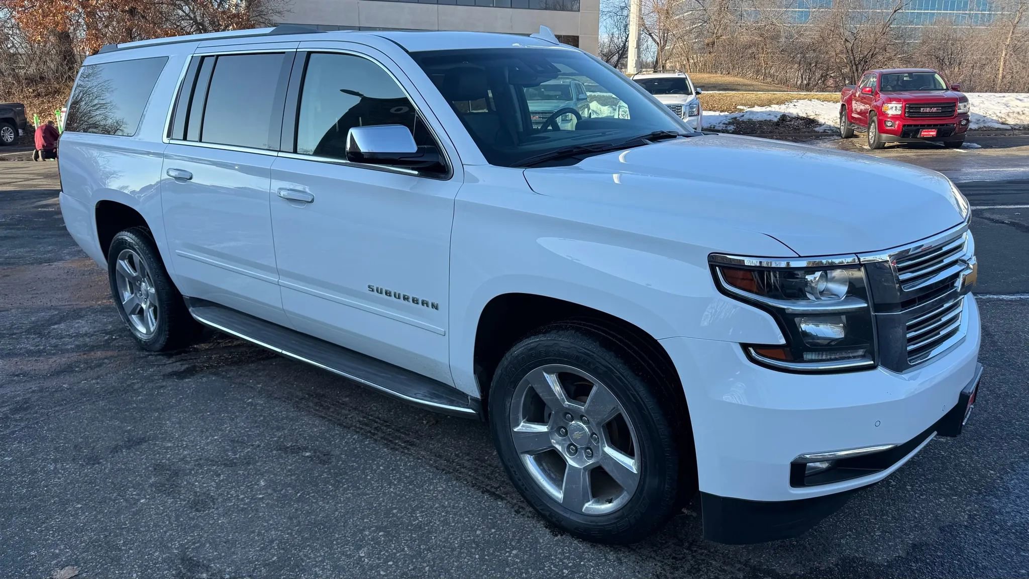 Used 2017 Chevrolet Suburban Premier AWD/4WD image 10