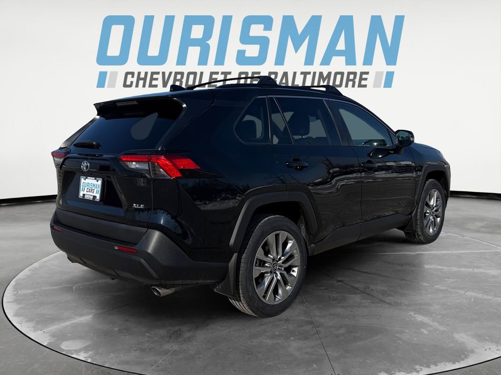 Used 2022 Toyota RAV4 XLE Premium image 6
