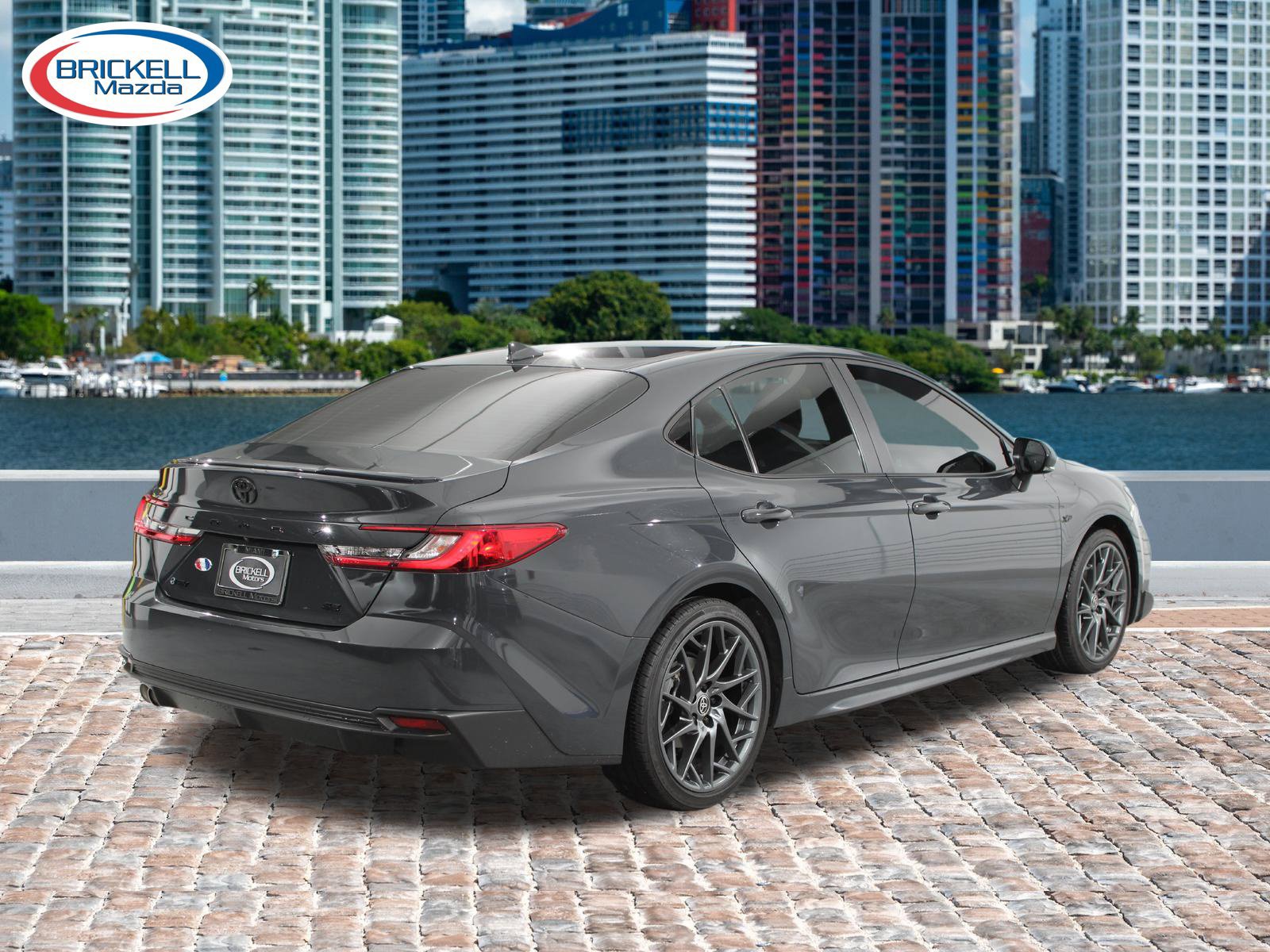Used 2025 Toyota Camry SE FWD image 5