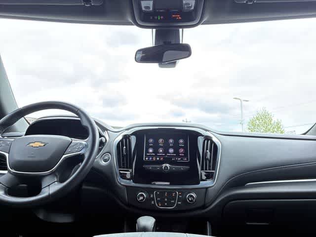 Used 2022 Chevrolet Traverse LT w/ LPO, Cargo Package FWD image 28