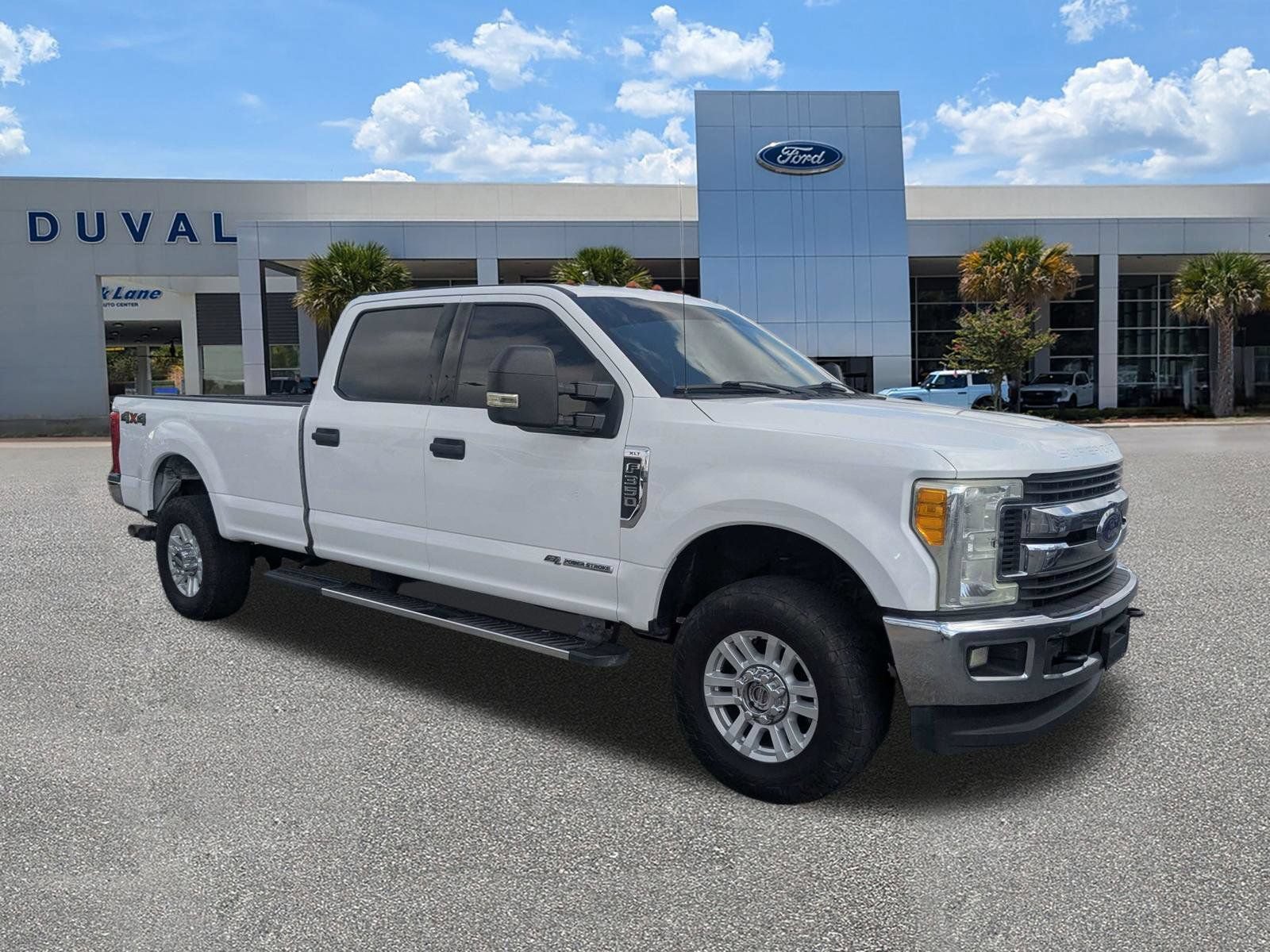 Used 2017 Ford F350 XLT w/ XLT Value Package AWD/4WD image 2