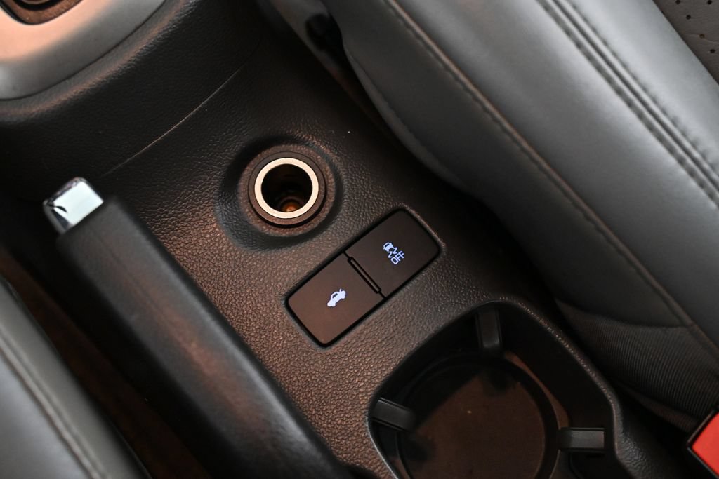 Used 2015 Chevrolet Sonic LTZ w/ Advanced Safety Package FWD image 20