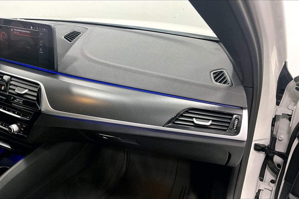 Used 2023 BMW 530i w/ M Sport Package RWD image 16