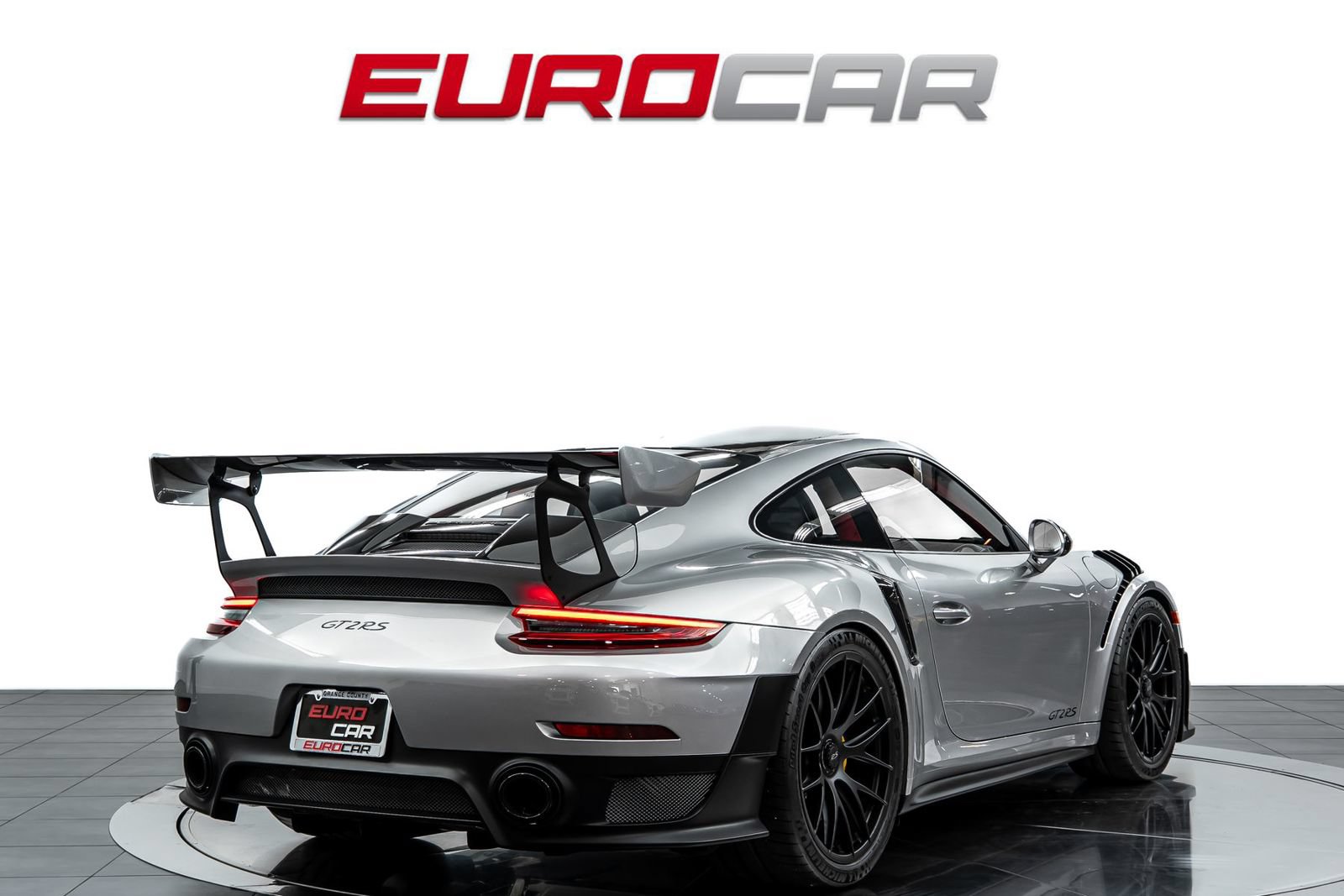 Used 2019 Porsche 911 GT2 RS RWD image 5