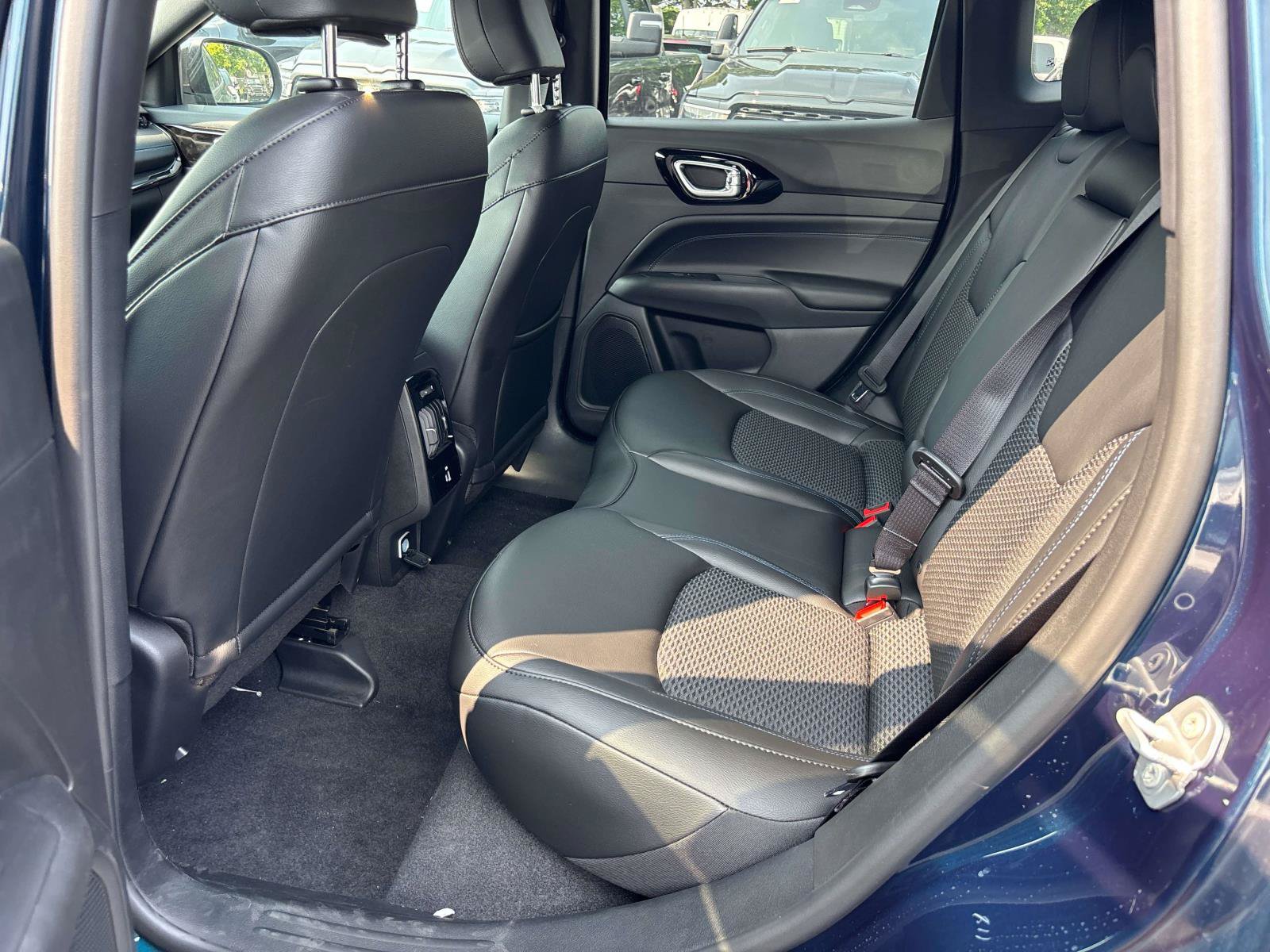 New 2026 Jeep Compass Latitude AWD/4WD image 7