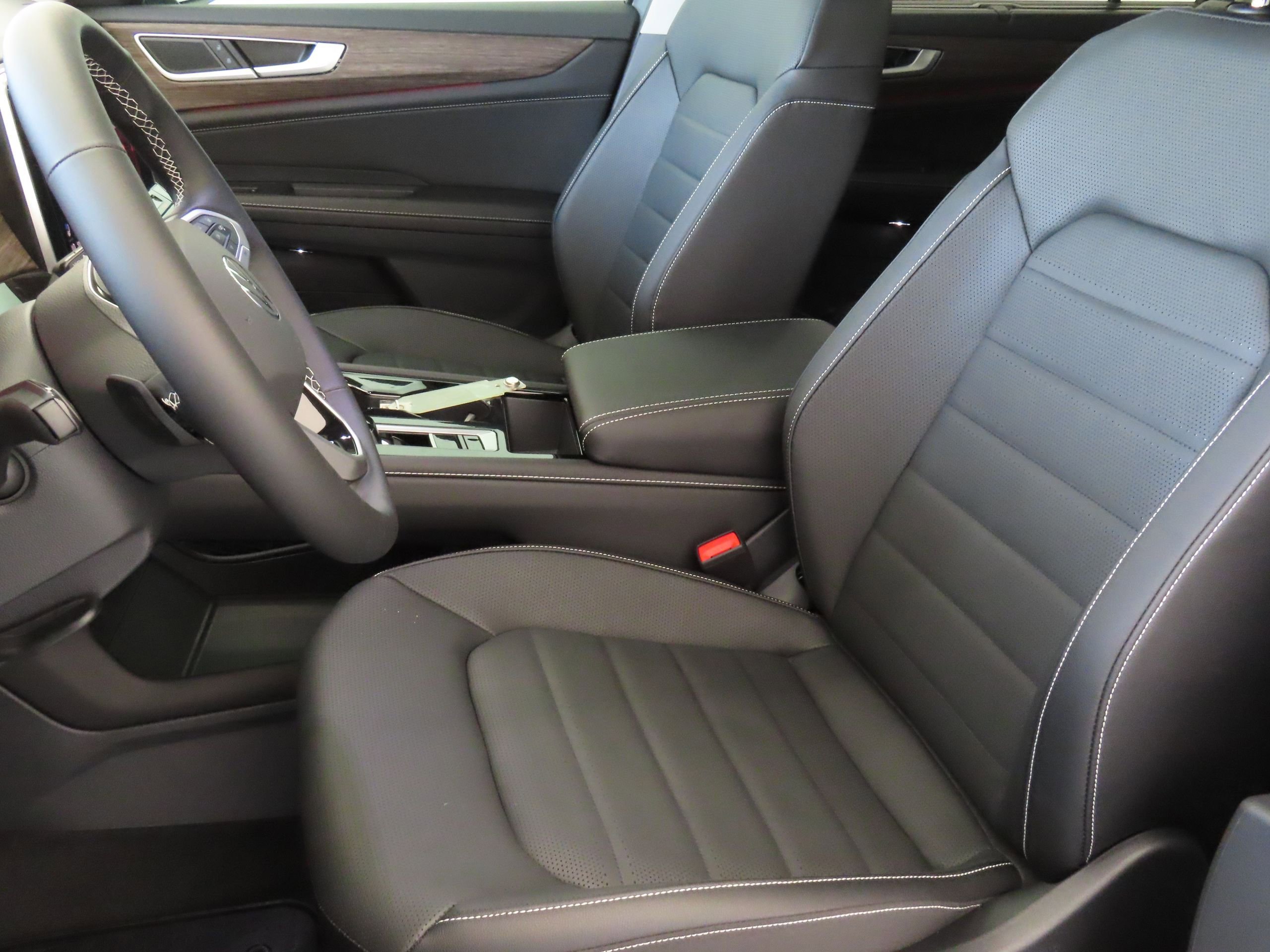 New 2025 Volkswagen Atlas SEL image 12