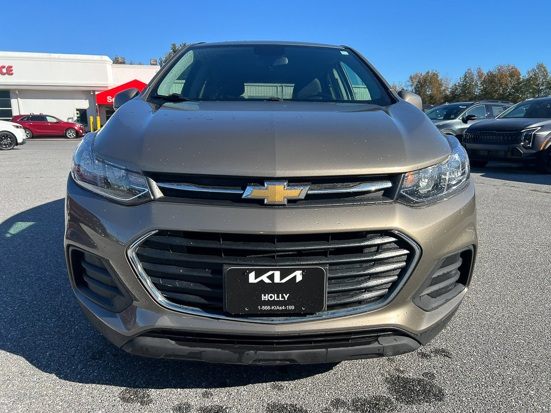 Used 2021 Chevrolet Trax LS w/ Tint and Cruise Package image 10
