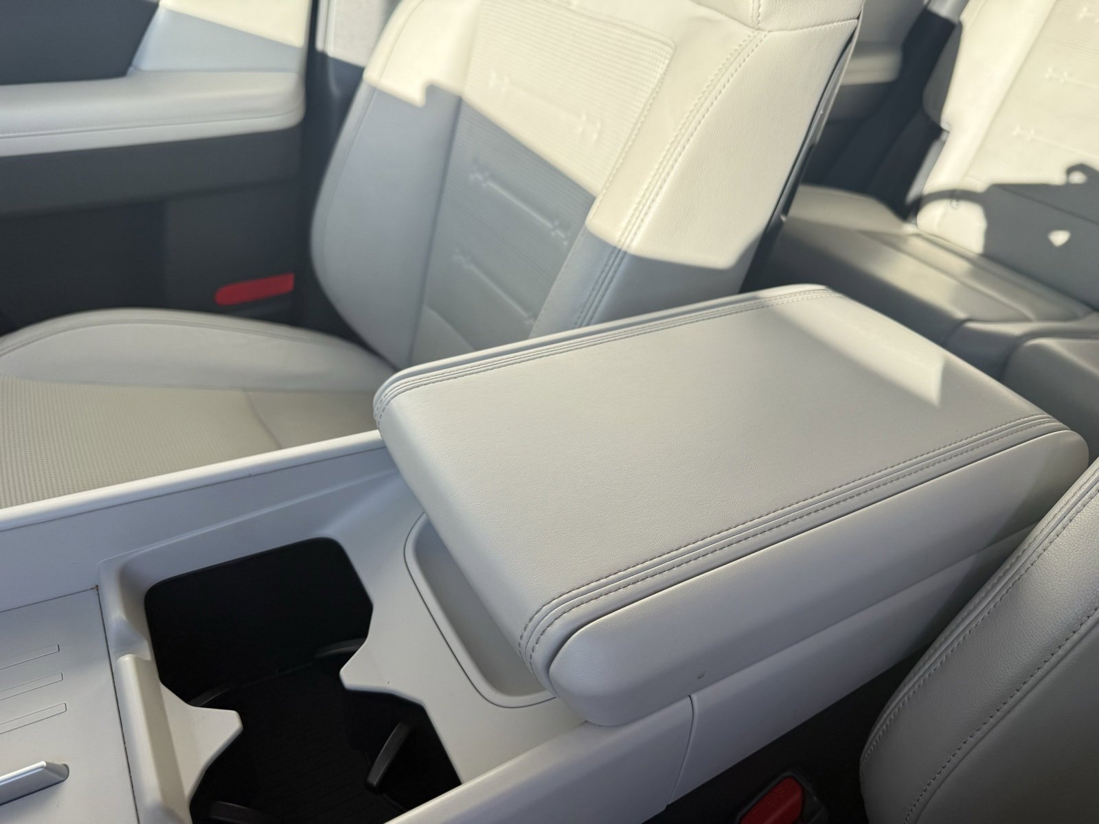 Used 2024 Hyundai Santa Fe Limited image 22