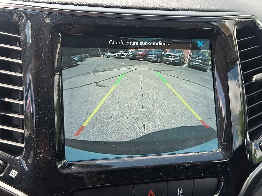 Used 2022 Jeep Cherokee Limited AWD/4WD image 18