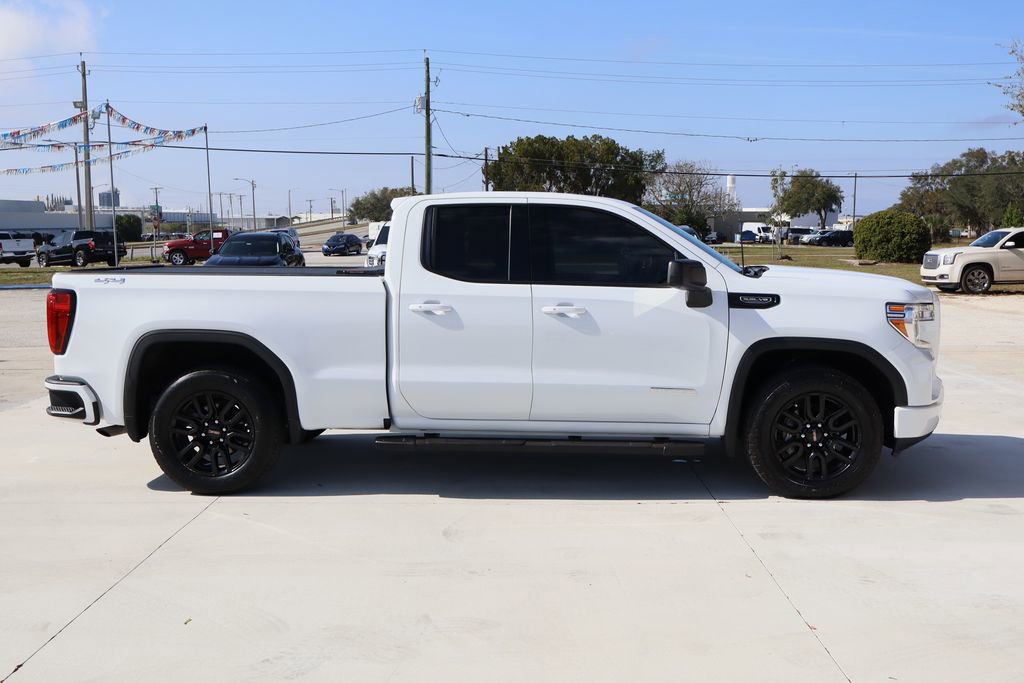 Used 2022 GMC Sierra 1500 Elevation w/ LPO, Elevation Black Package image 9