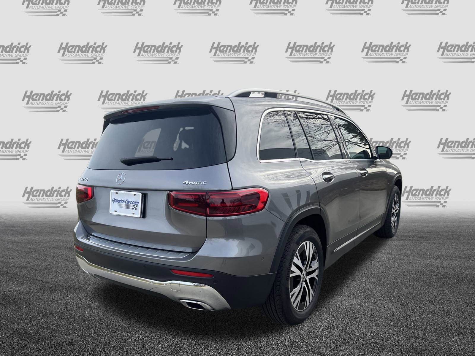 Used 2024 Mercedes-Benz GLB 250 4MATIC image 9