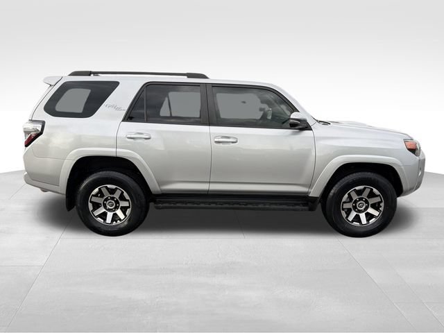 Used 2022 Toyota 4Runner TRD Off-Road Premium AWD/4WD image 8