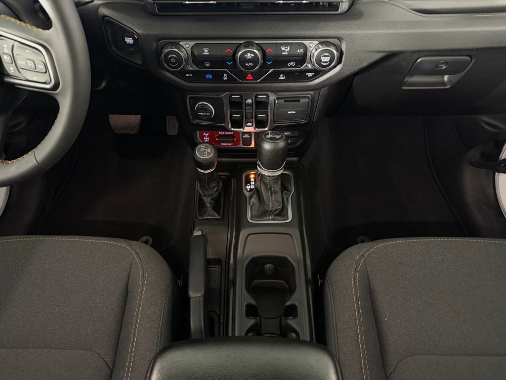 Certified 2024 Jeep Wrangler Unlimited AWD/4WD image 16