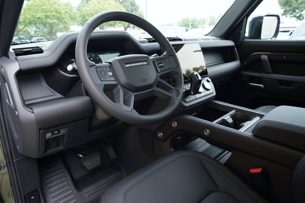 New 2026 Land Rover Defender 110 S AWD/4WD image 14