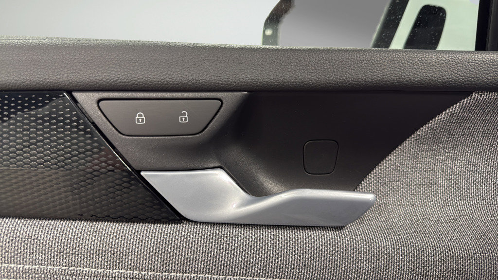 New 2026 Volkswagen Tiguan S FWD image 16