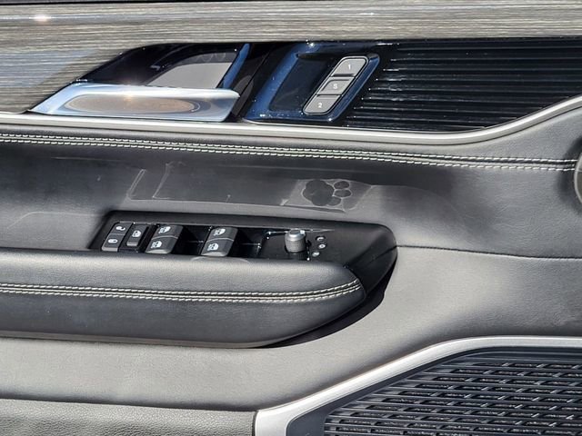 Used 2022 Jeep Wagoneer Series III image 7