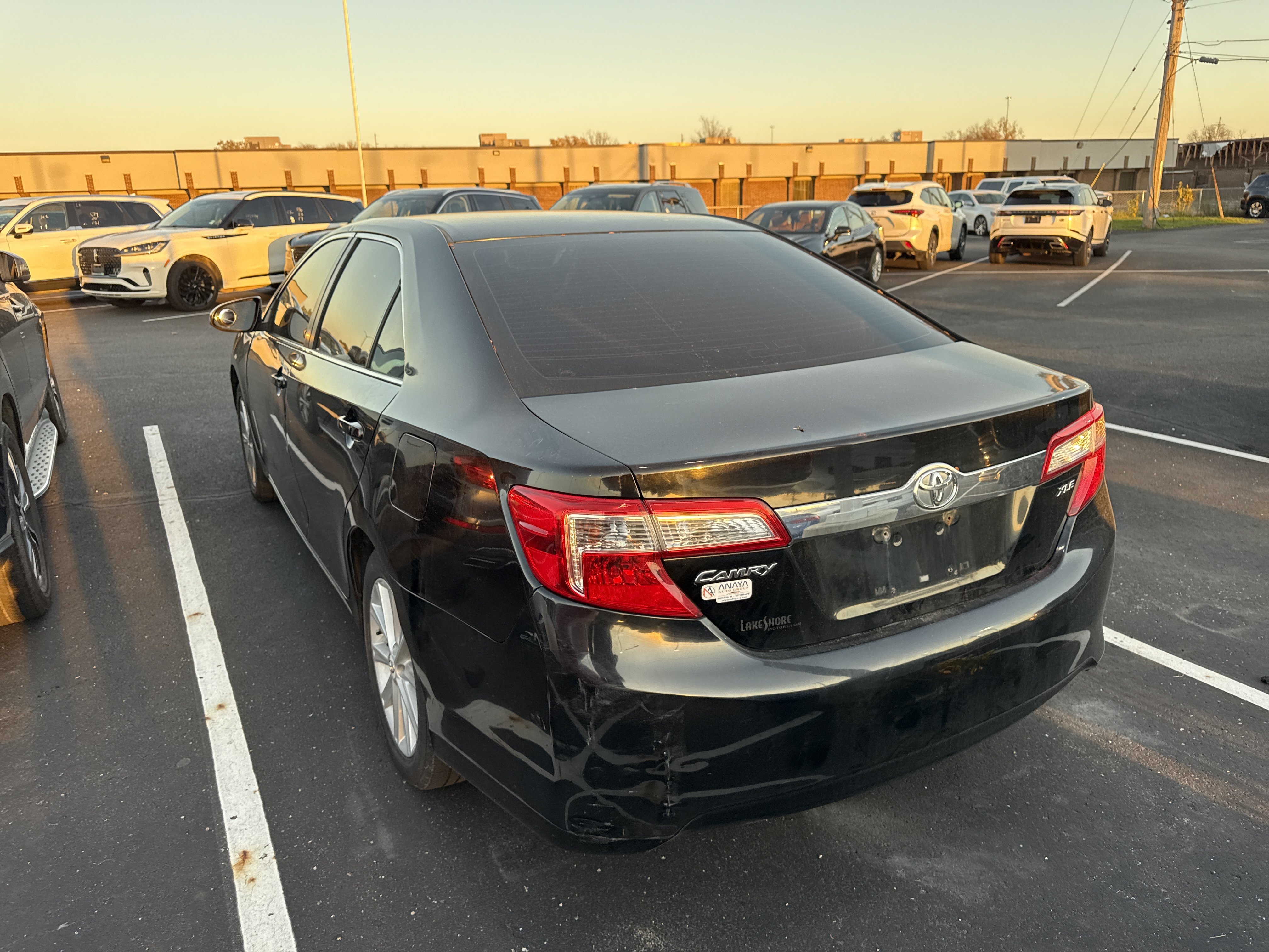 Used 2012 Toyota Camry XLE FWD image 2
