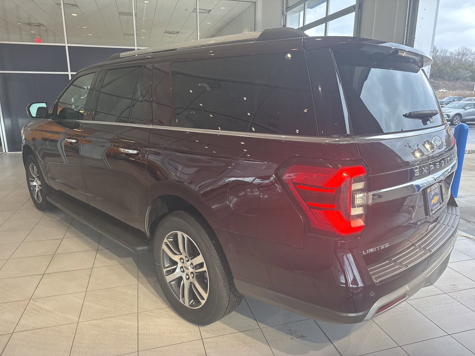 Used 2024 Ford Expedition Max Limited image 9