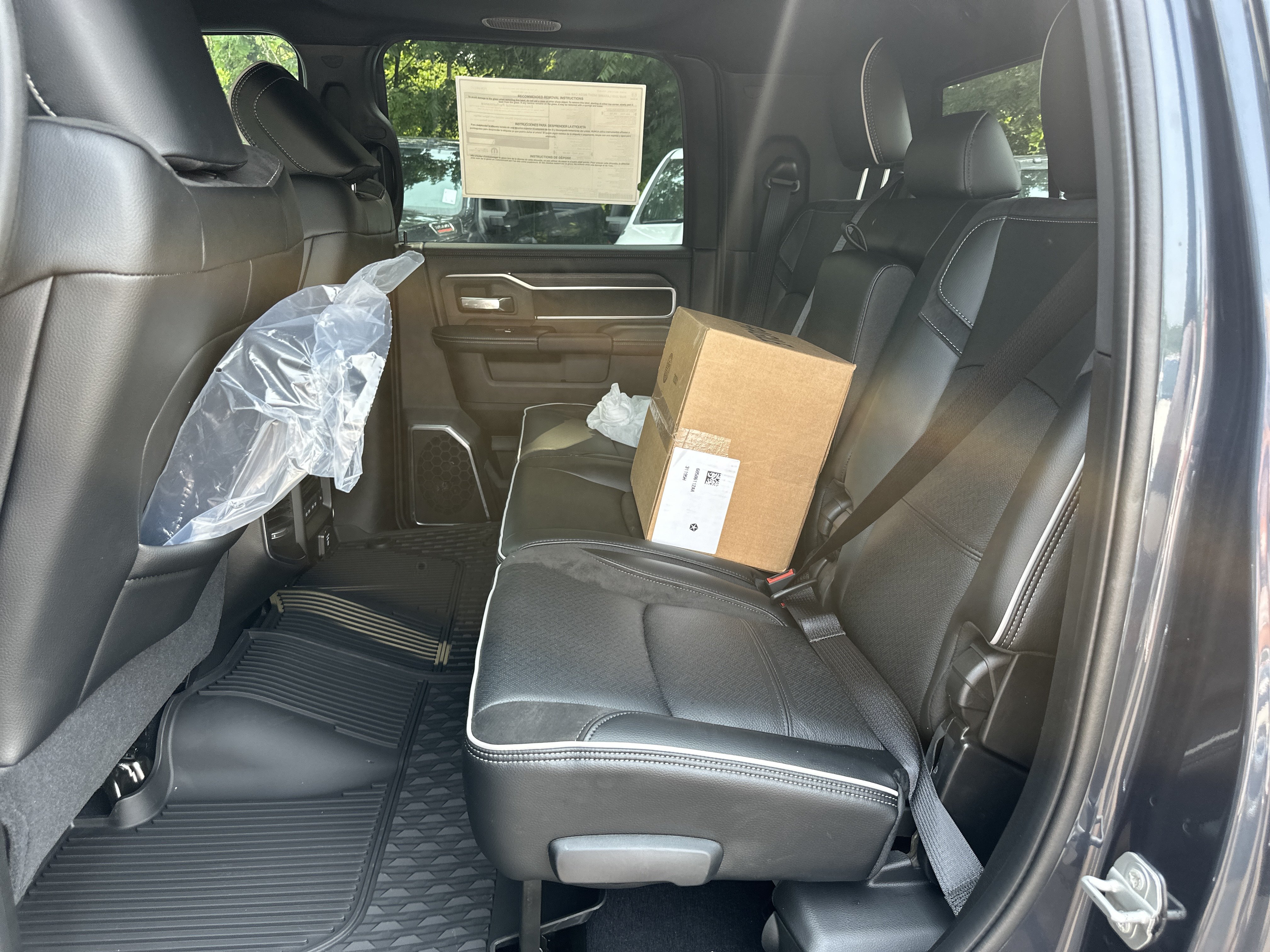 New 2026 RAM 2500 Laramie AWD/4WD image 33