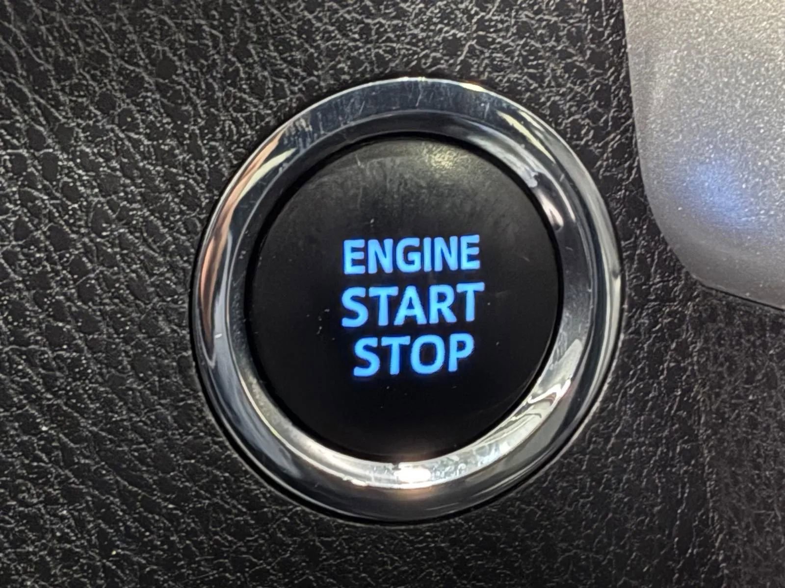 Used 2015 Toyota Highlander XLE image 11