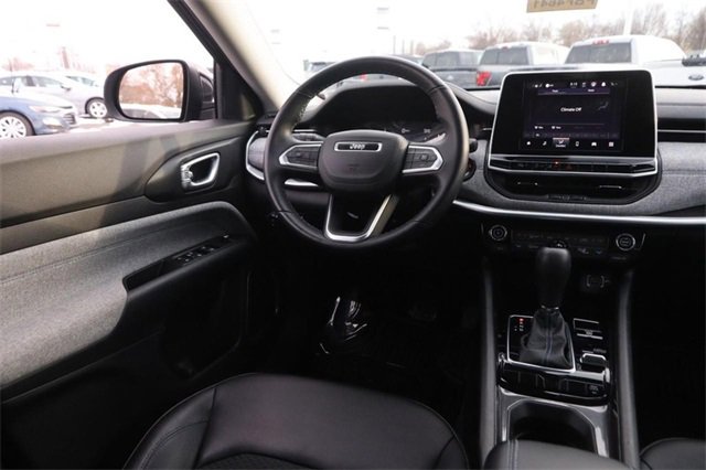 Used 2022 Jeep Compass Latitude w/ Convenience Group image 21