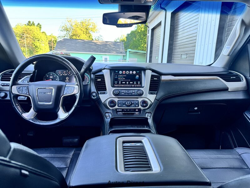 Used 2019 GMC Yukon Denali w/ Denali Ultimate Package AWD/4WD image 39