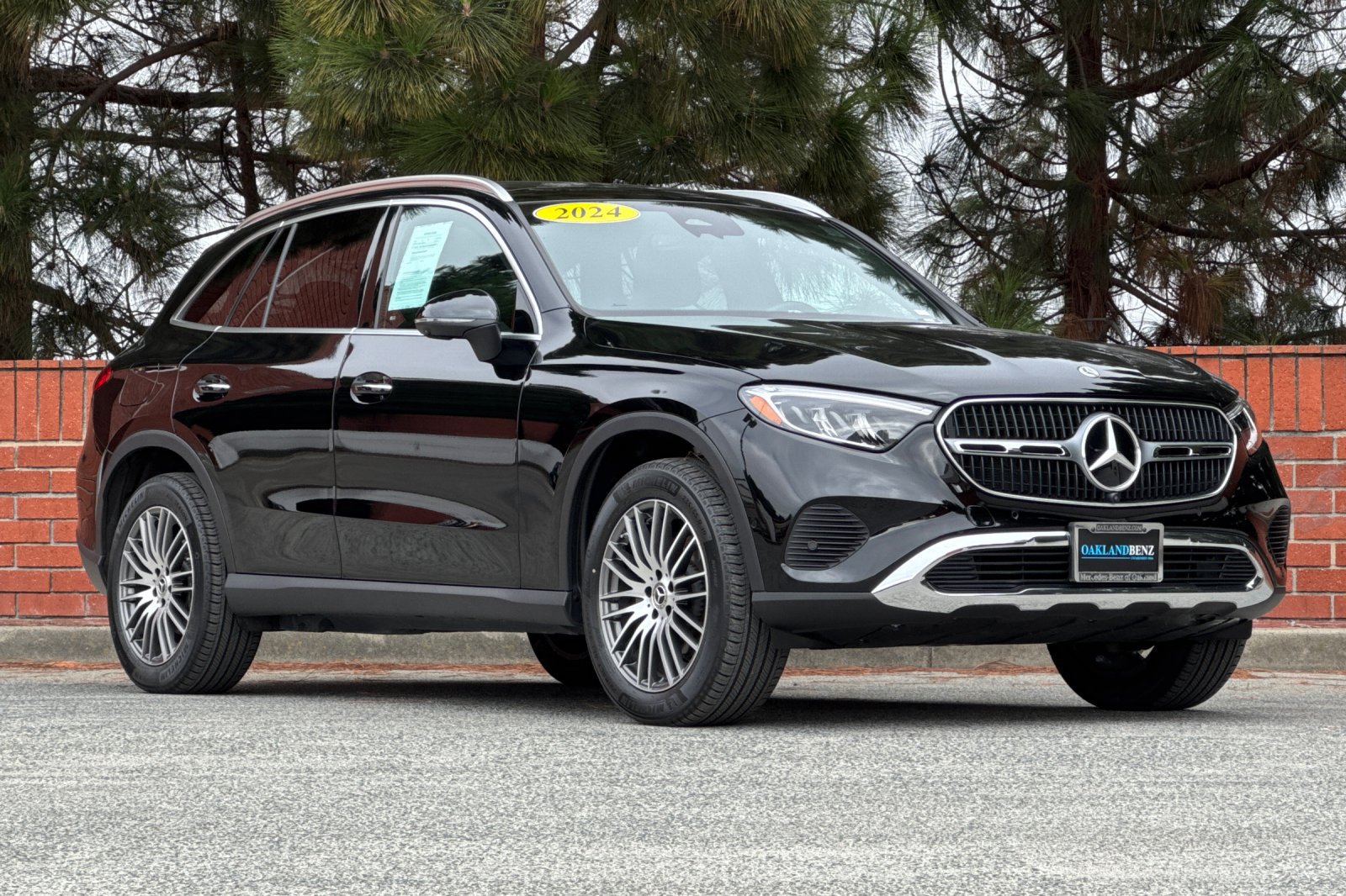 Certified 2024 Mercedes-Benz GLC 300 4MATIC image 2