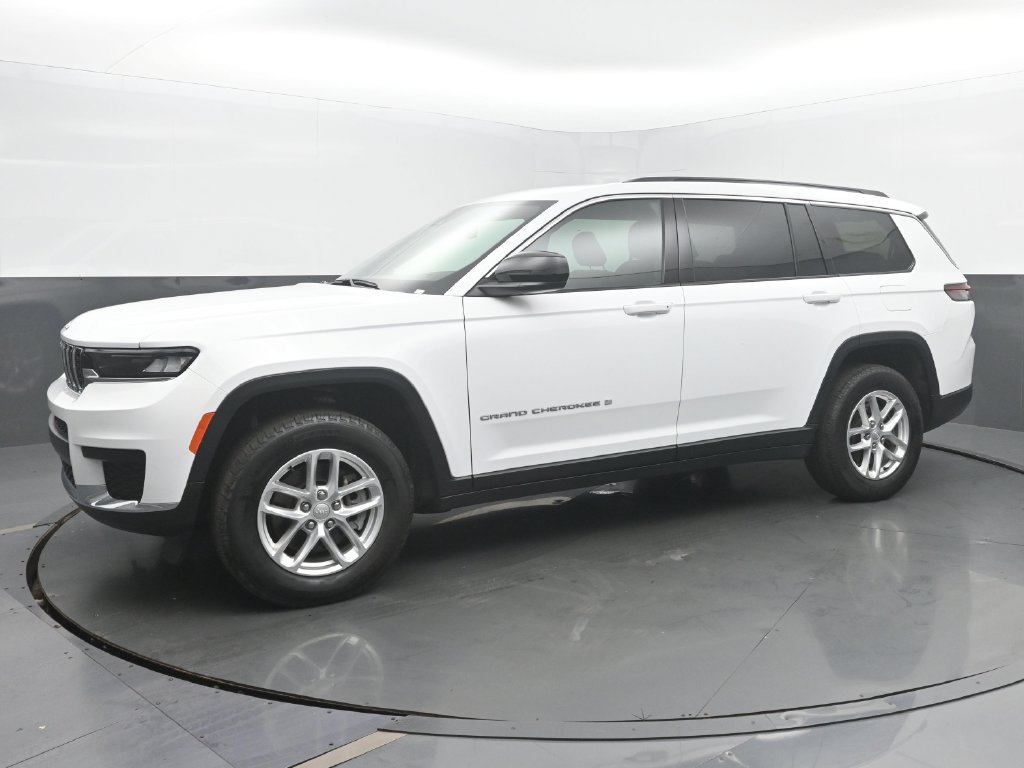 Used 2025 Jeep Grand Cherokee L Laredo w/ Luxury Tech Group I AWD/4WD image 2