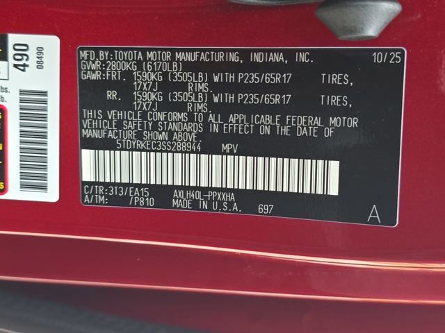 Used 2025 Toyota Sienna XLE image 37