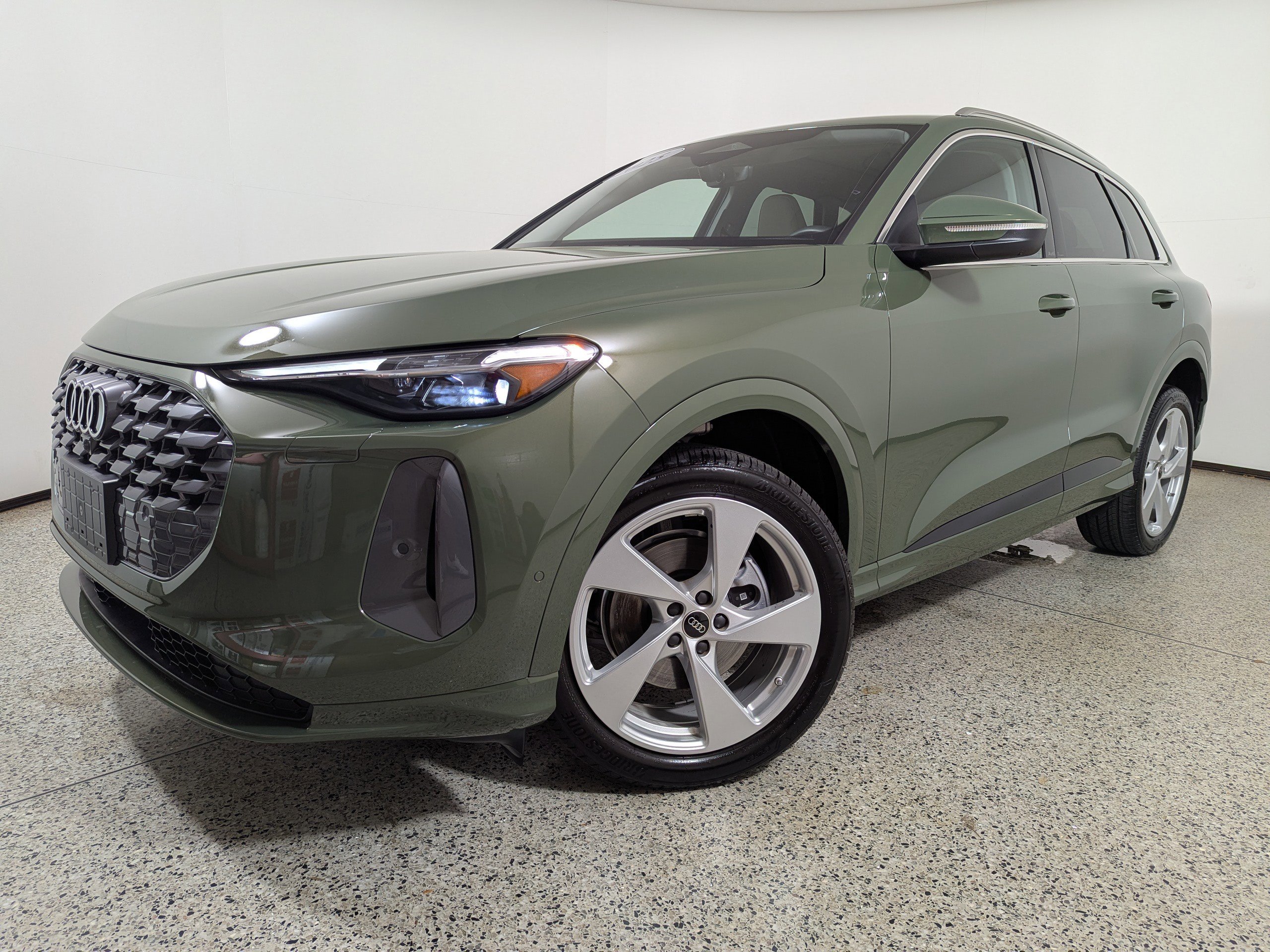 Certified 2025 Audi Q5 Premium Plus w/ Premium Plus image 18