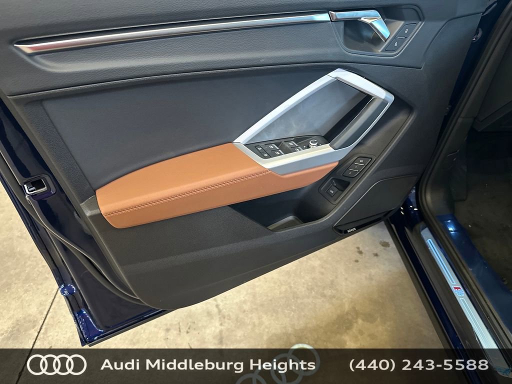 Used 2025 Audi Q3 2.0T Premium w/ Convenience Plus Package image 12
