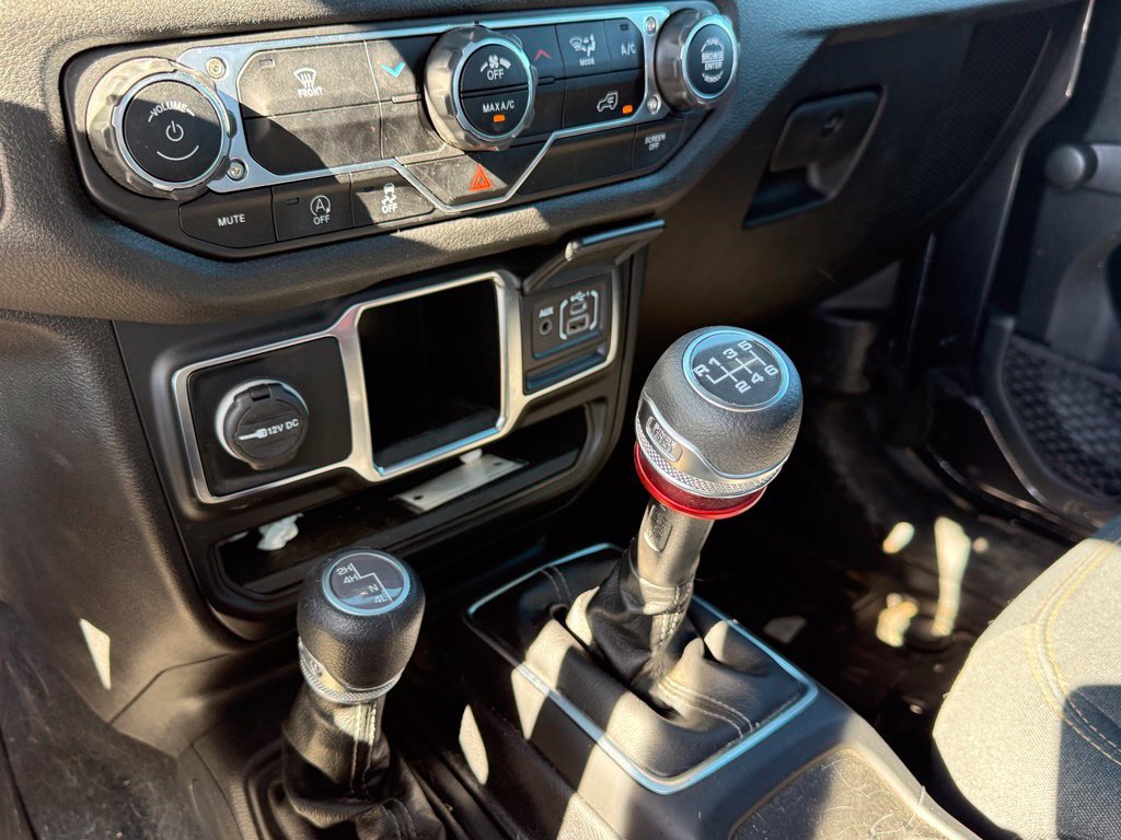 Used 2024 Jeep Gladiator Sport AWD/4WD image 22