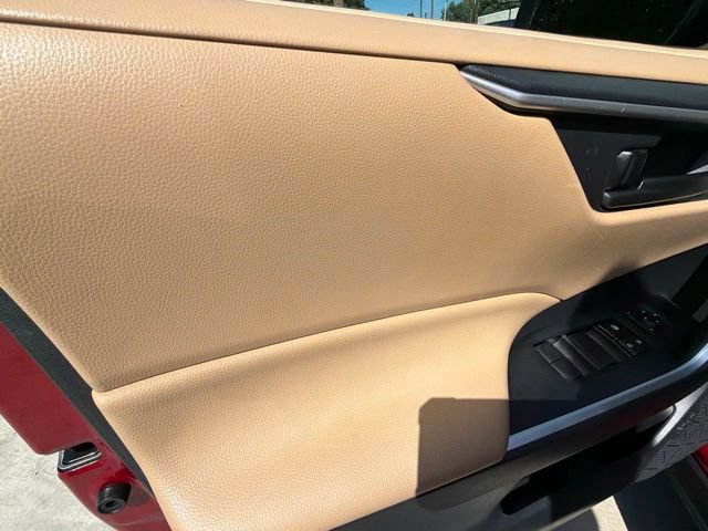 Used 2019 Toyota RAV4 LE FWD image 26