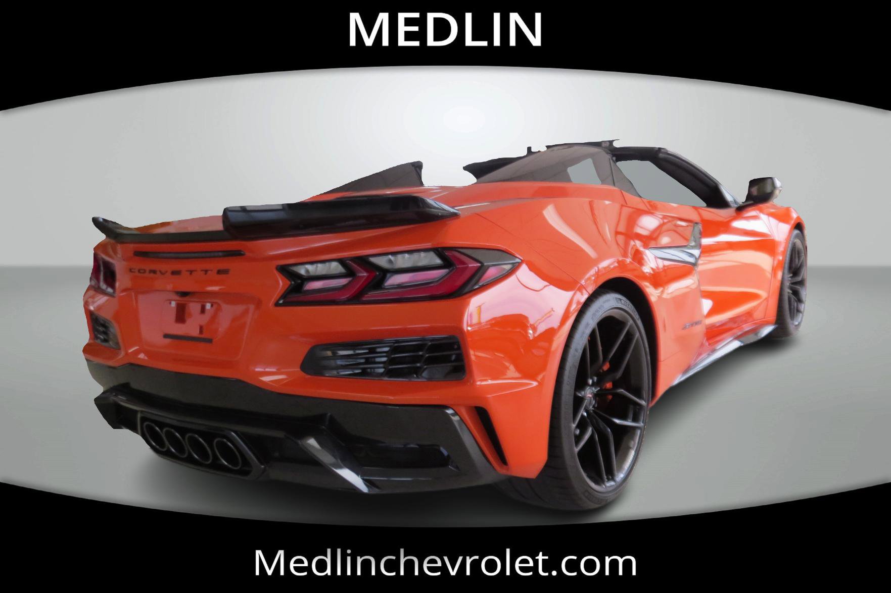 Used 2025 Chevrolet Corvette Z06 w/ Stealth Interior Trim Package RWD image 7