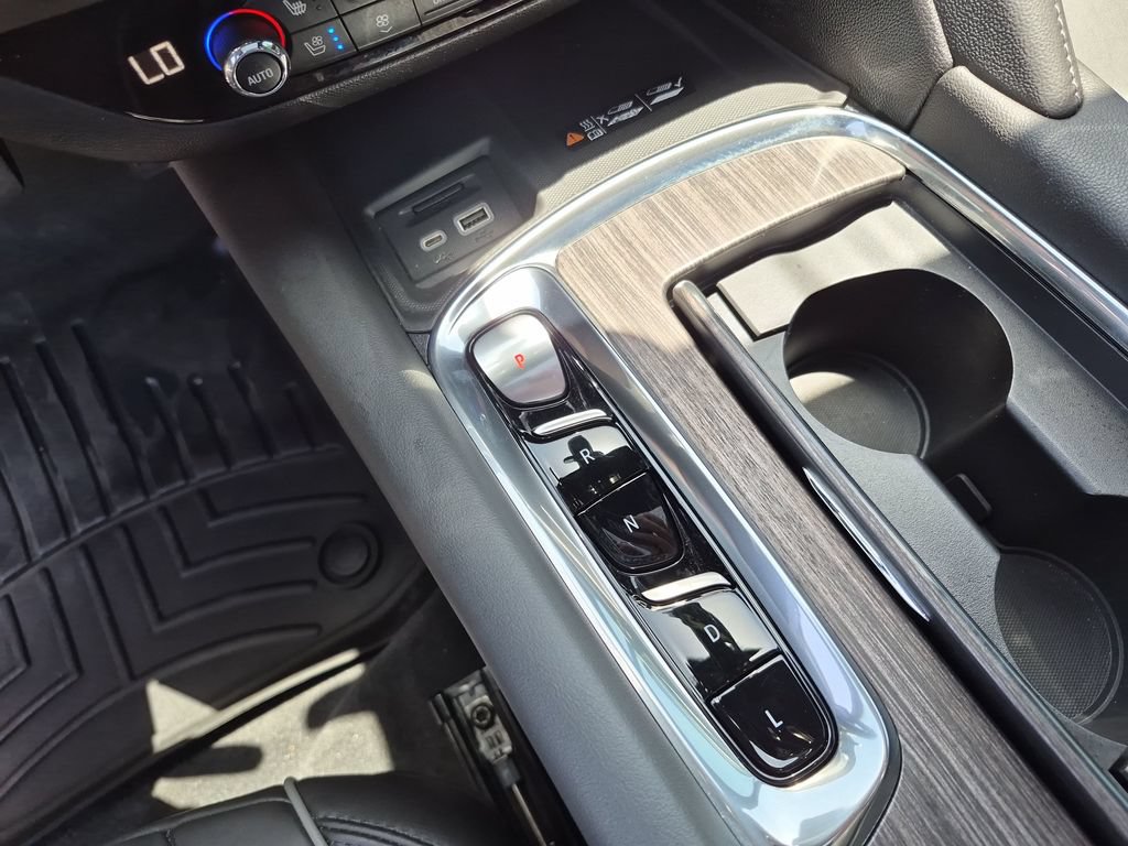 Used 2024 Buick Enclave Avenir w/ Avenir Technology Package FWD image 30