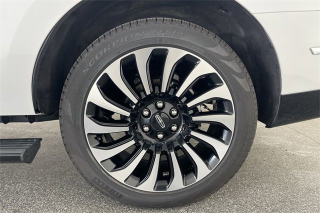 Used 2024 Lincoln Navigator Black Label image 49