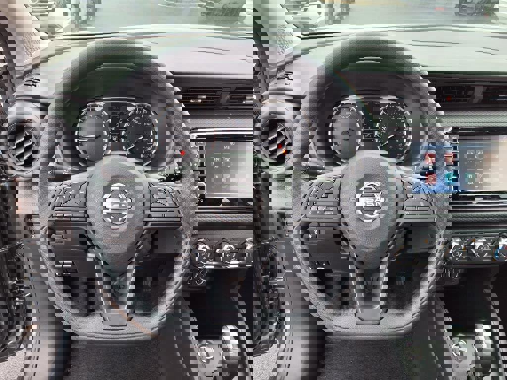 New 2025 Nissan Kicks Play S image 12